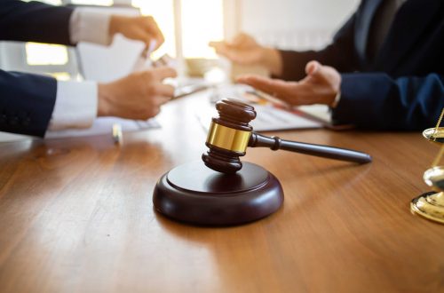 Engager un avocat